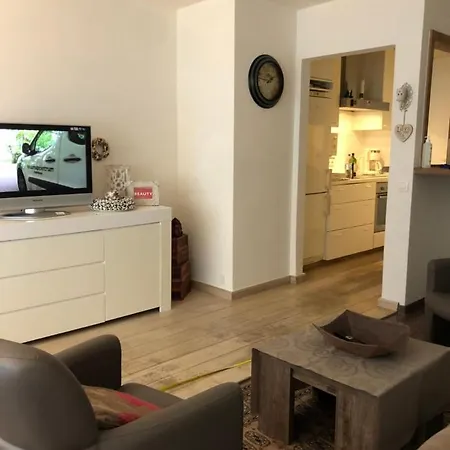 Gelijkvloers 2 Slaapkamer Centrum *