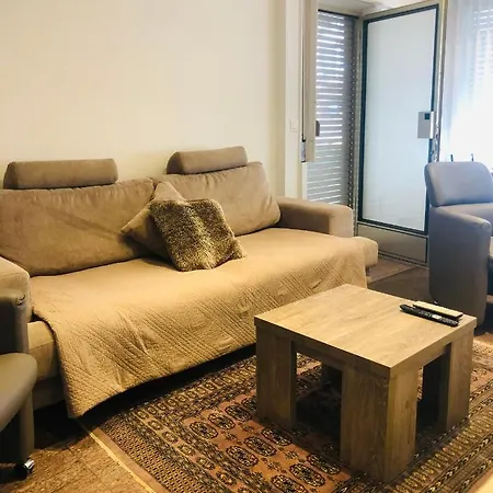 Gelijkvloers 2 Slaapkamer Centrum Appartement *